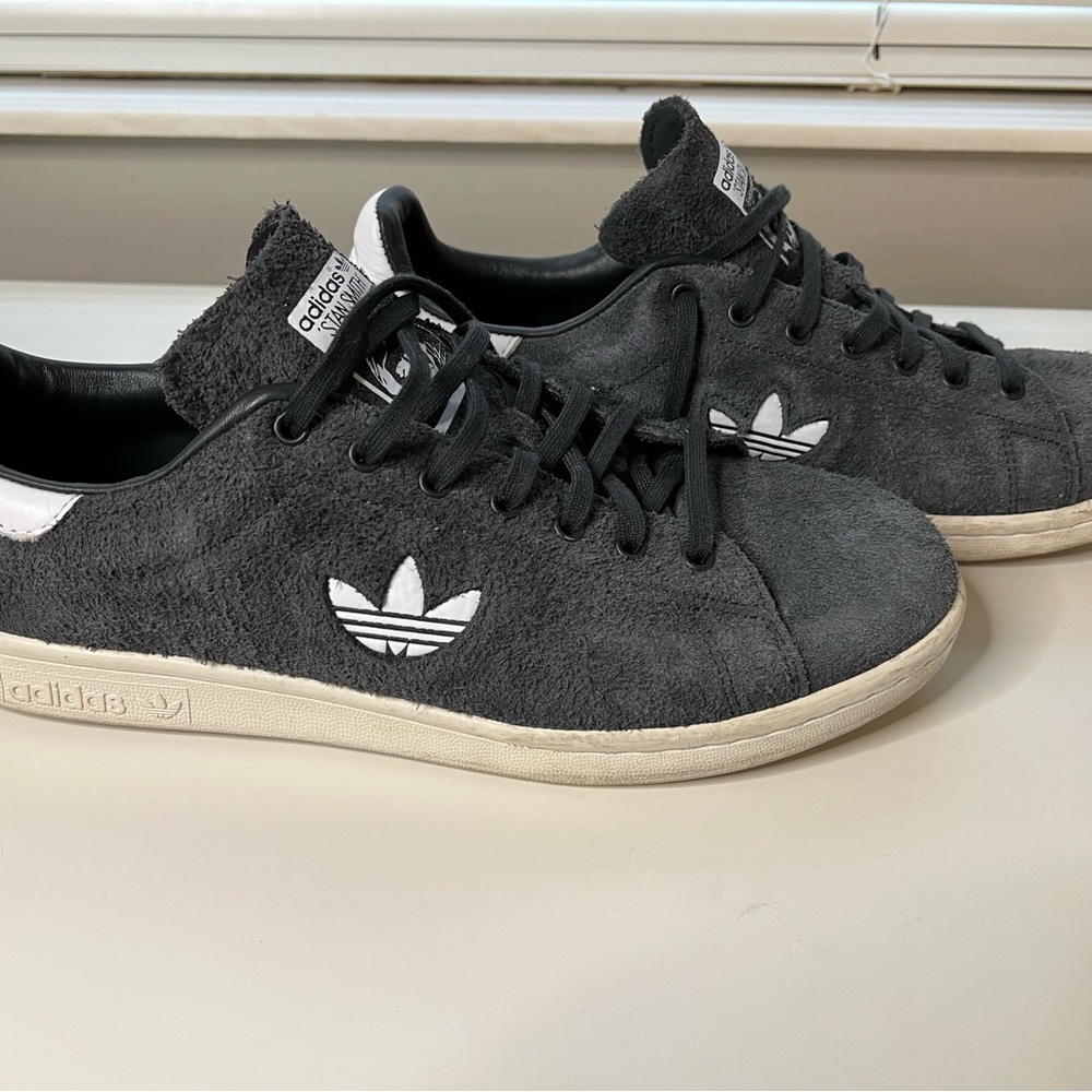 Classic Adidas Stan Smith in Suede